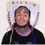 De su lado, la procuradora de Corte directora nacional contra la Violencia de Género, Ana Andrea Villa Camacho que, según la investigación del Ministerio Público, el imputado ha ejercido violencia verbal, física y psicológica contra la también rapera Georgina Guillermo, alias Yailín la más viral.