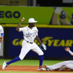 Los Tigres del Licey obtuvieron el pasado jueves su pase a la serie final al vencer 4-3 a las Gigantes del Cibao, en partido efectuado en el Estadio Quisqueya-Juan Marichal.