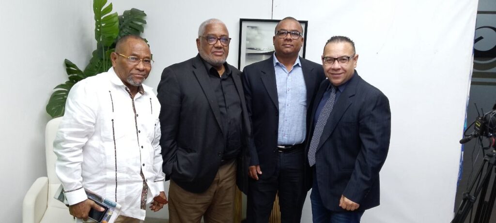 Uno de los principales puntos de discordia es el artículo 11 de la ley, que obliga a los ciudadanos a proporcionar información requerida por la DNI, bajo amenaza de prisión en caso de negativa. Sánchez afirmó categóricamente que este artículo "vulnera los derechos fundamentales y coarta la libertad", calificándolo como una "aberración al ordenamiento jurídico".