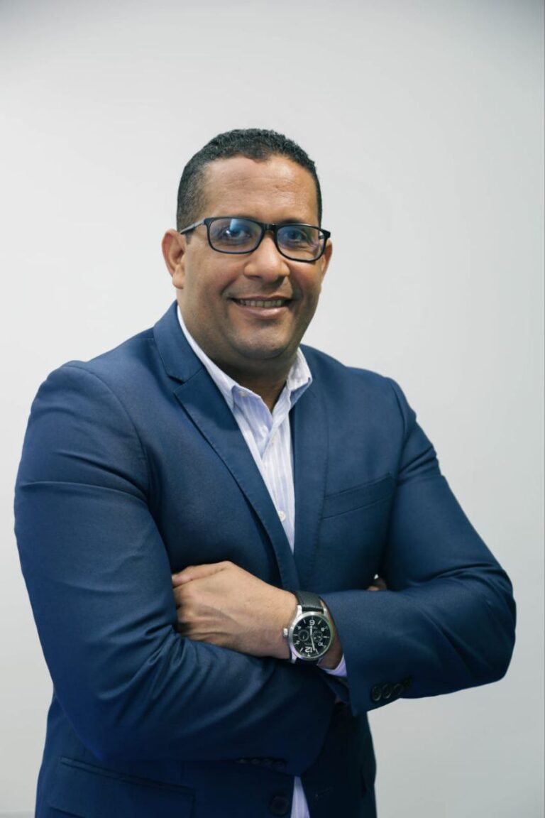 photo_5078334812594482167_y