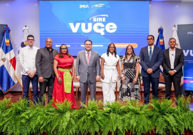 Ruben-Burdiez-Johnny-Leyva-Karina-Pacheco-Yayo-Sanz-Lovaton-Denny-Marquez-Raquel-Soriano-Elvyn-Jos-Gomez-y-Juan-Vicens-770x540