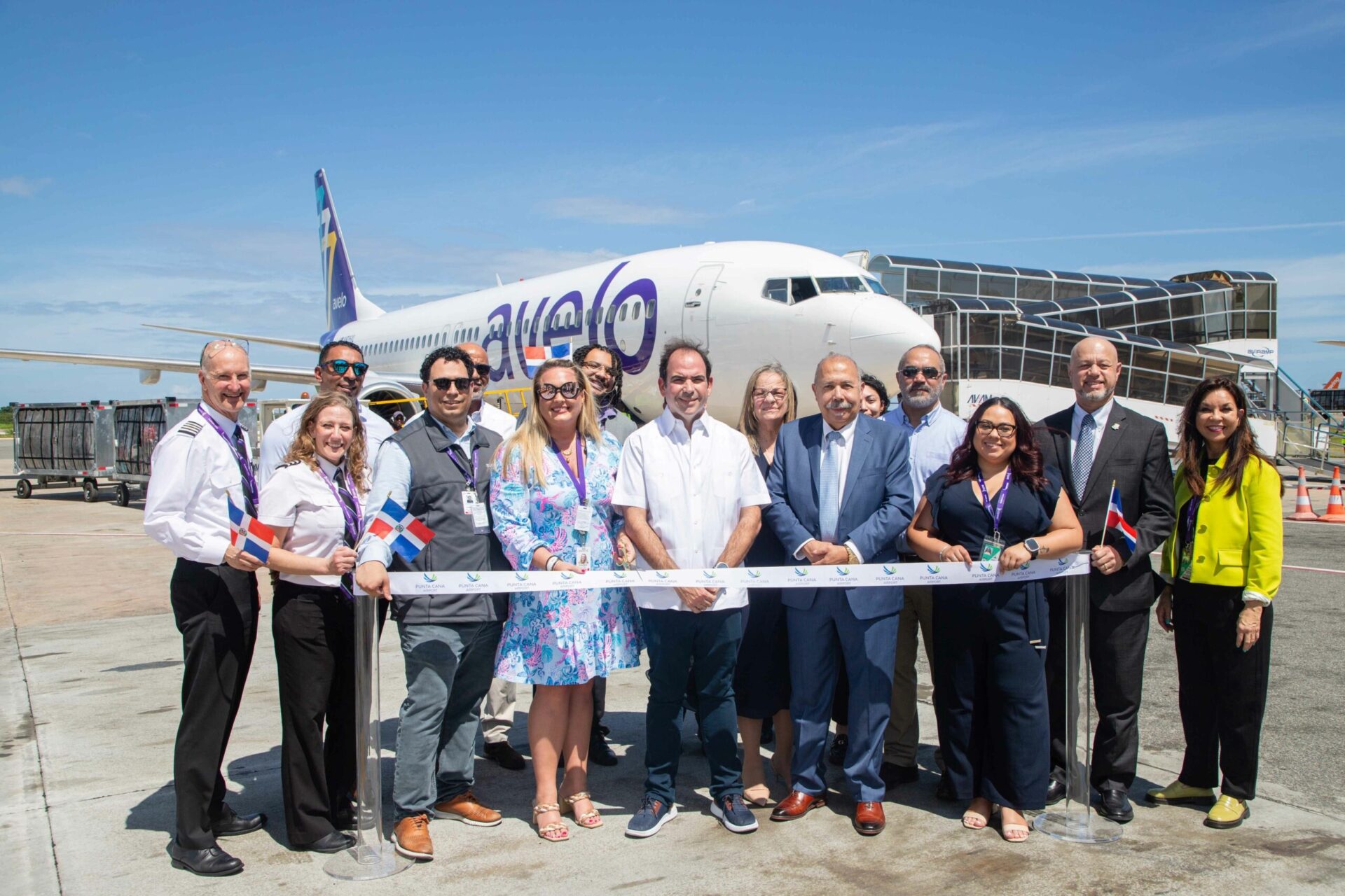 Inauguracion-llegada-de-Avelo-Airlines-2-scaled
