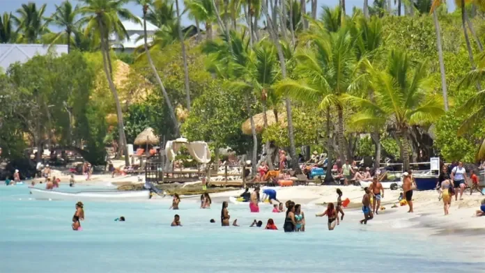 rd-rompe-record-turistico-con-1126-millones-de-visitantes-37611651-focus-0-0-1200-675