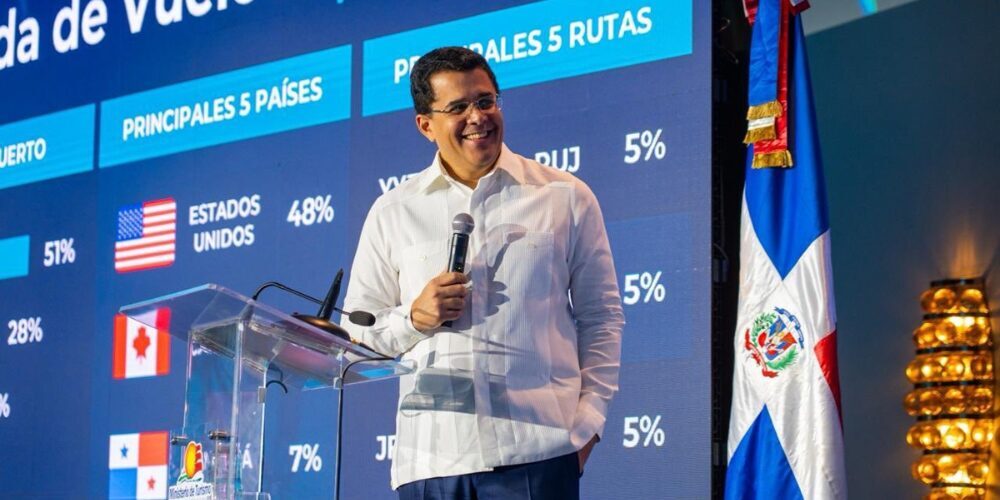 Copia-de-Post-de-Instagram-Feliz-Cumpleanos-Sencillo-Minimalista-Azul-1000-x-500-px-2026-01-05T132801.576