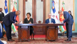 Acuerdo-presidenta-de-Surinam-el-presidente-Abinader-2026-1-300x172
