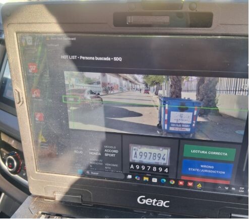 policia-comienza-a-usar-el-reconocimientos-de-placas-en-movimientos-521c6521-focus-0-0-896-504